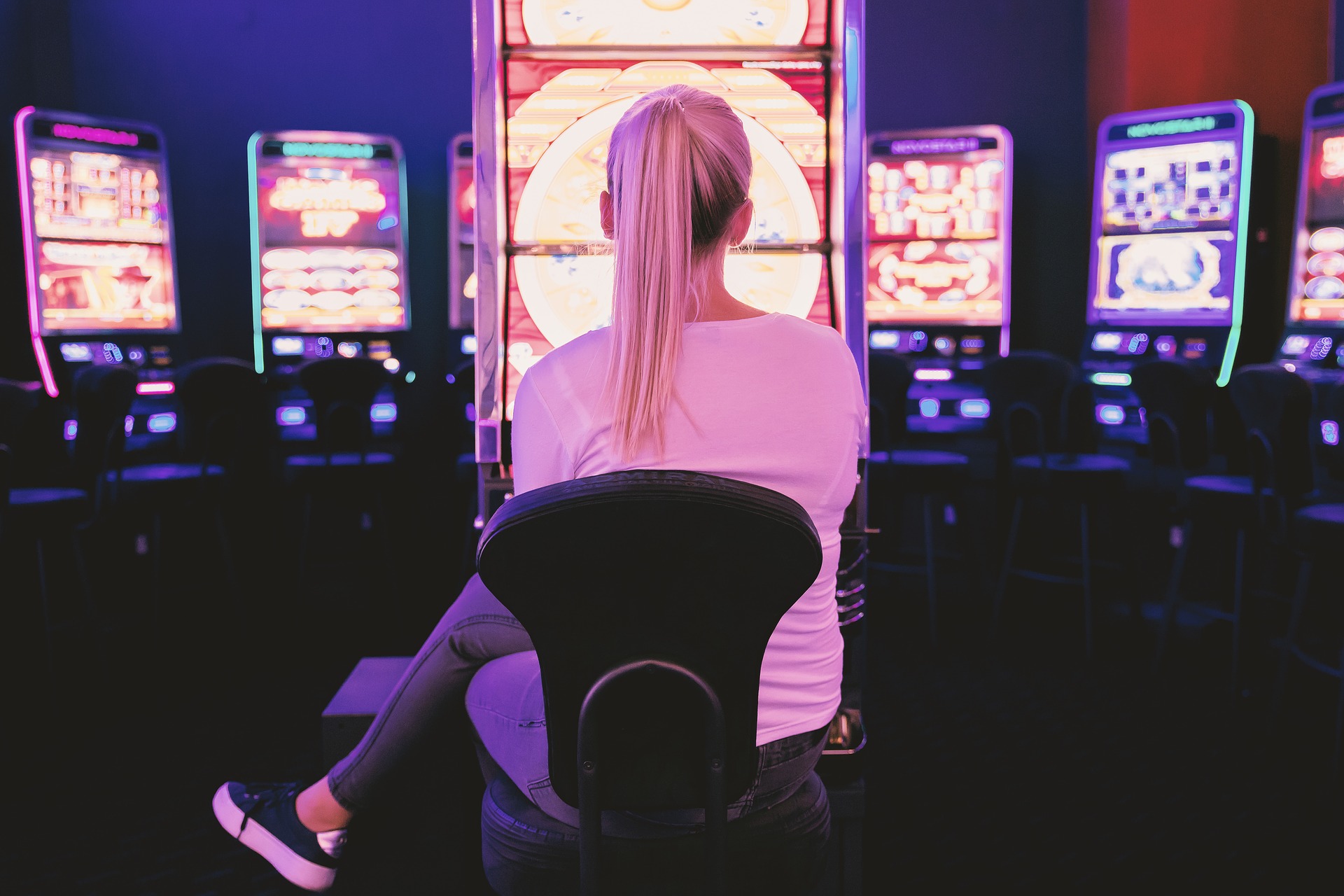 Riesgos del juego de azar online y bebidas energéticas